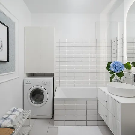 So Chic! 2-Bedroom Urban Suite 900M To Central Station Metro Rondo Onz Warsaw Exterior photo