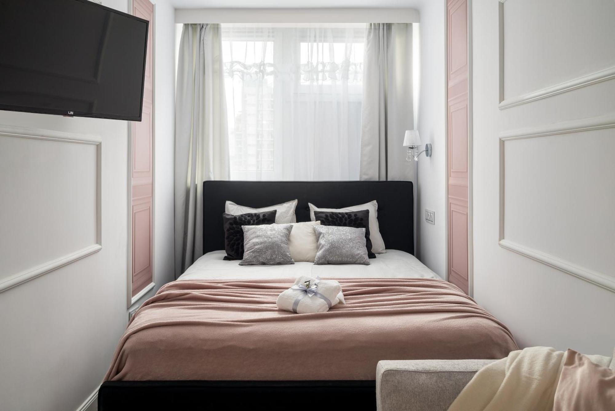 So Chic! 2-Bedroom Urban Suite 900M To Central Station Metro Rondo Onz Апартаменти Варшава
