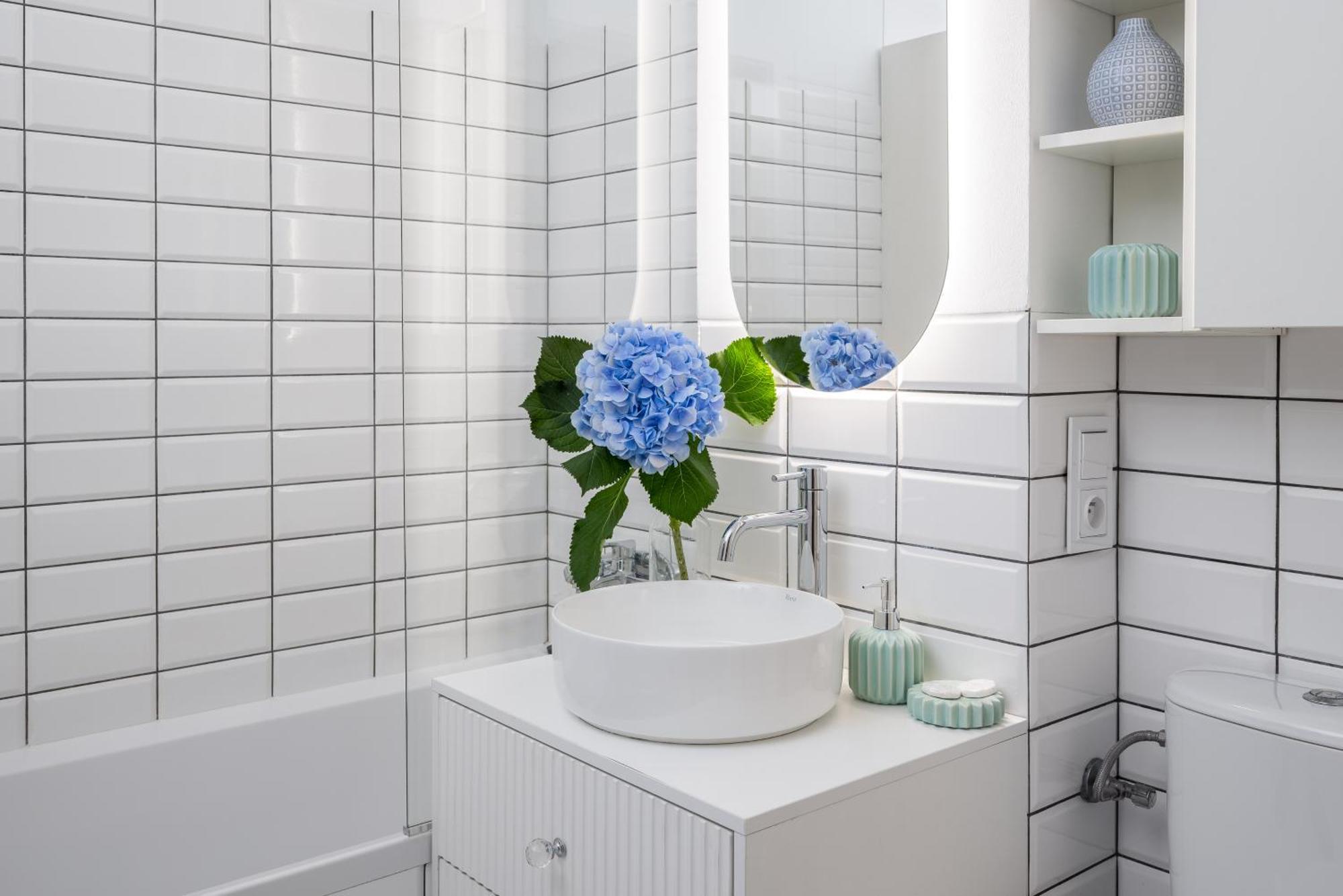 So Chic! 2-Bedroom Urban Suite 900M To Central Station Metro Rondo Onz Апартаменти *