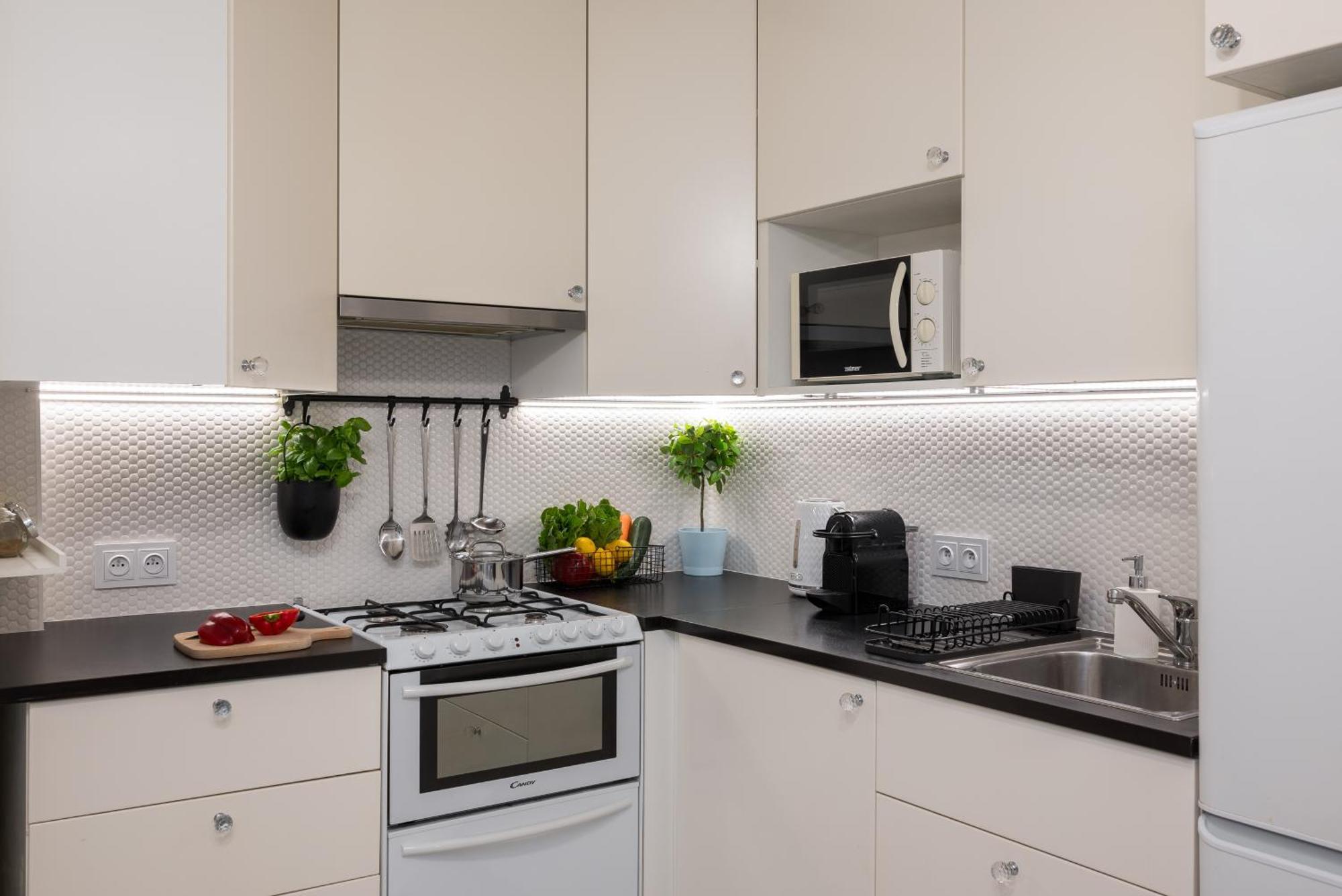 So Chic! 2-Bedroom Urban Suite 900M To Central Station Metro Rondo Onz Warszawa