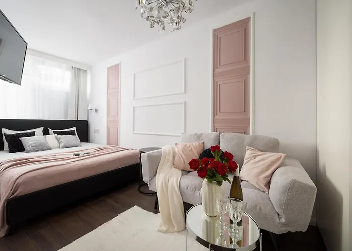 New Metropolis 2-Bedroom Suite 900M To Central Station Metro Rondo Onz