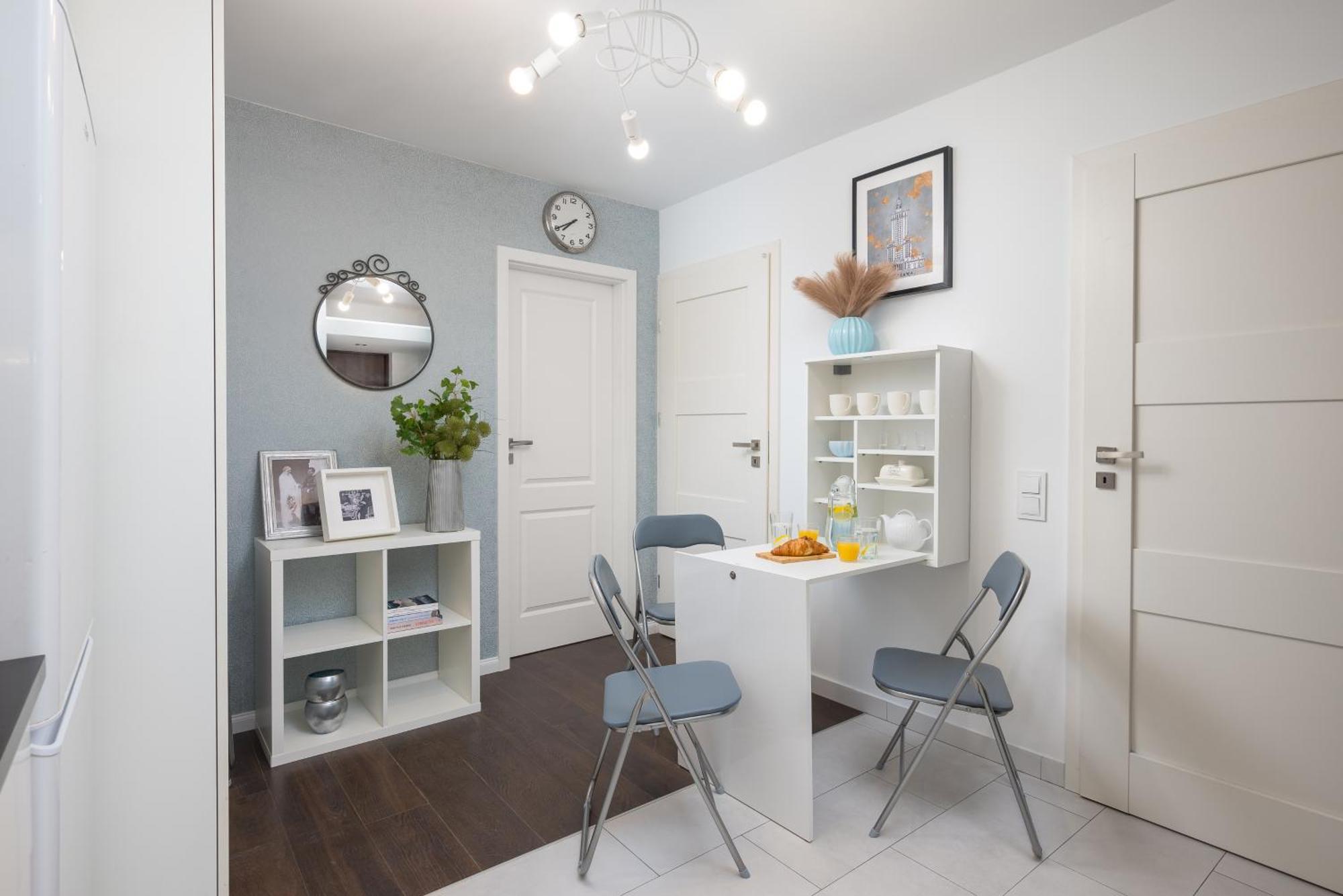 New Metropolis 2-bedroom 900m To Station Metro Rondo Onz
